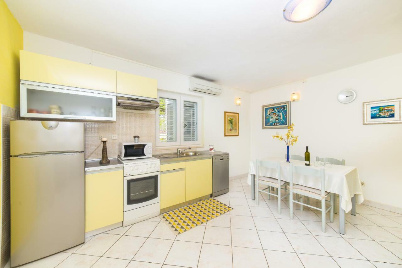 Villa Prelesnik Trogir Eksteriør billede